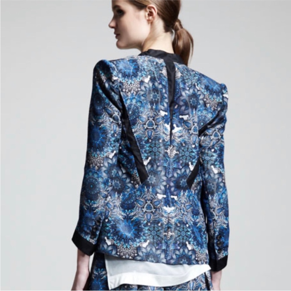 Helmut Lang Blue Blazer with Modern Boxy Silhouette